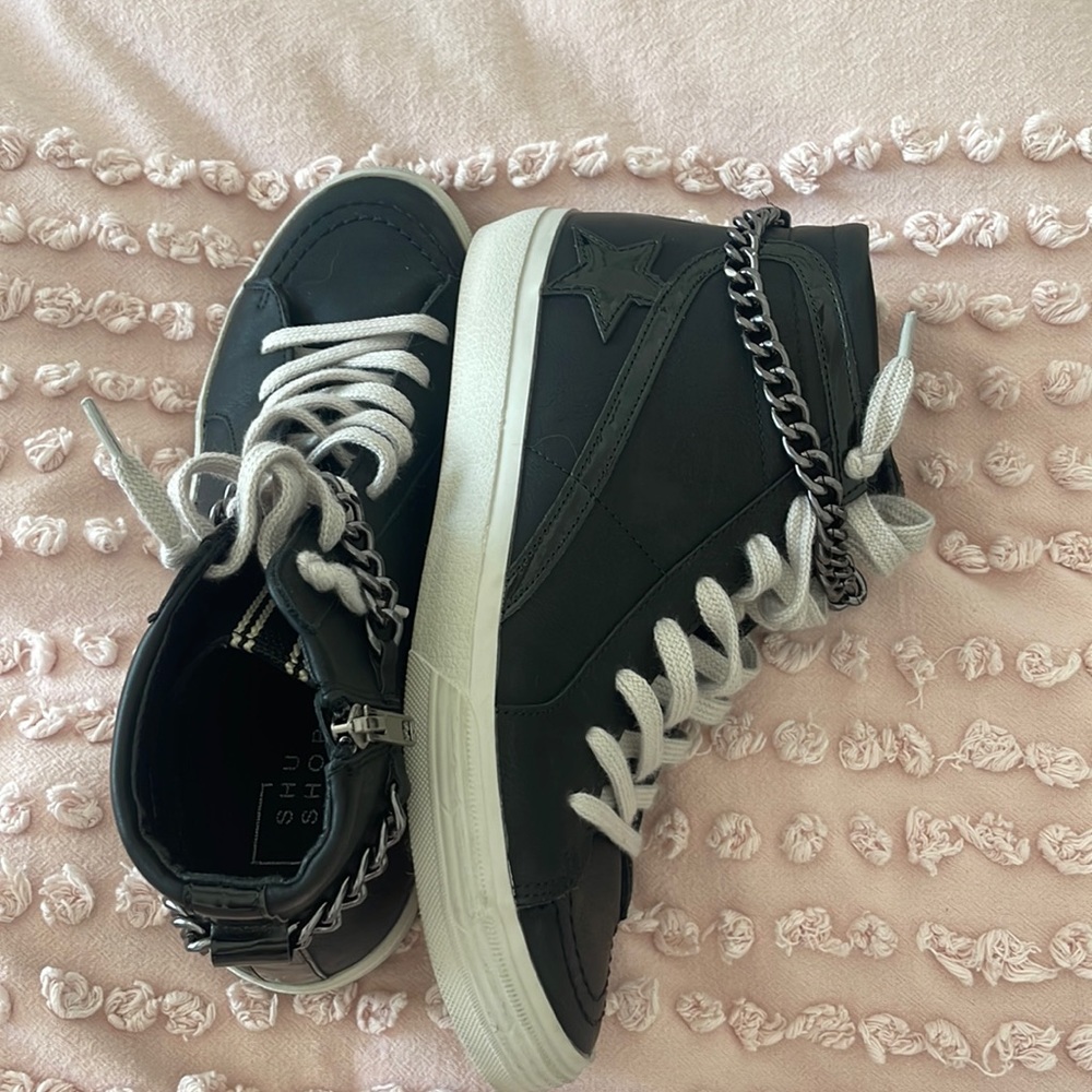 Shu Shop worn once. 7 1/2